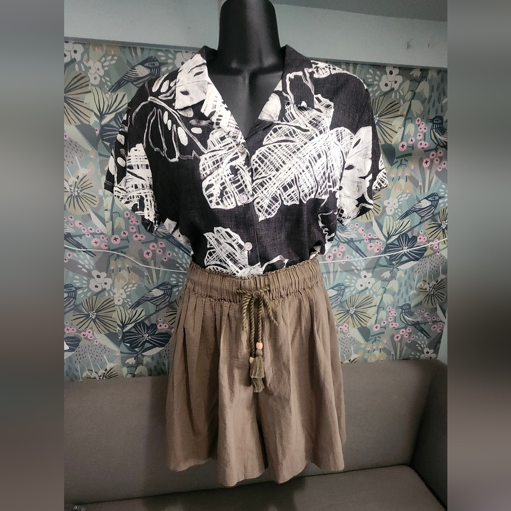 Faherty NWT Women's Shorts FREE SHIPPING